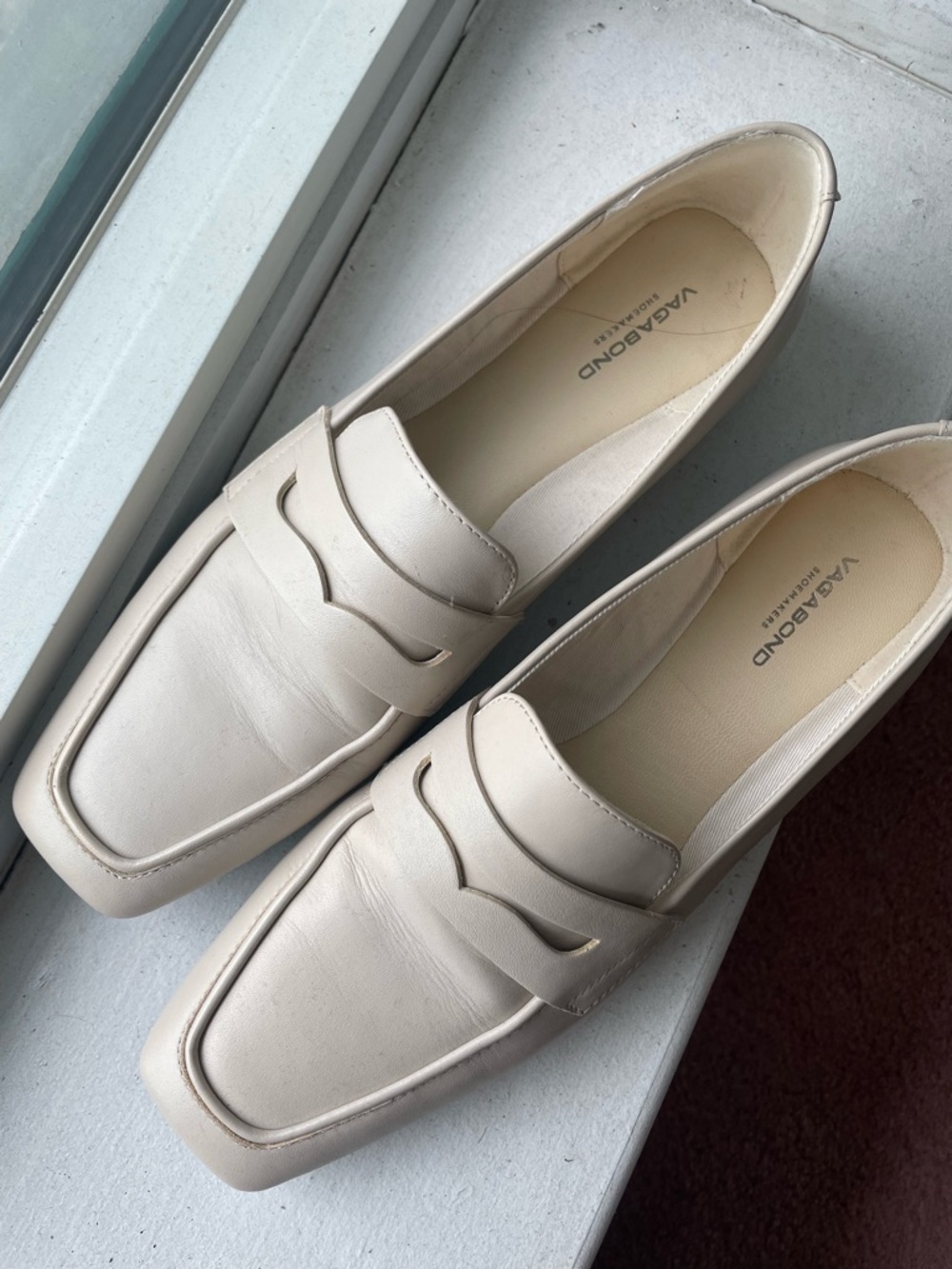 Vagabond Cream Leather Delia Loafers